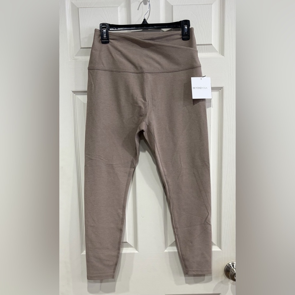 Beyond Yoga Women's XL Spacedye At Your Leisure Midi Legging Brown Tan NWT